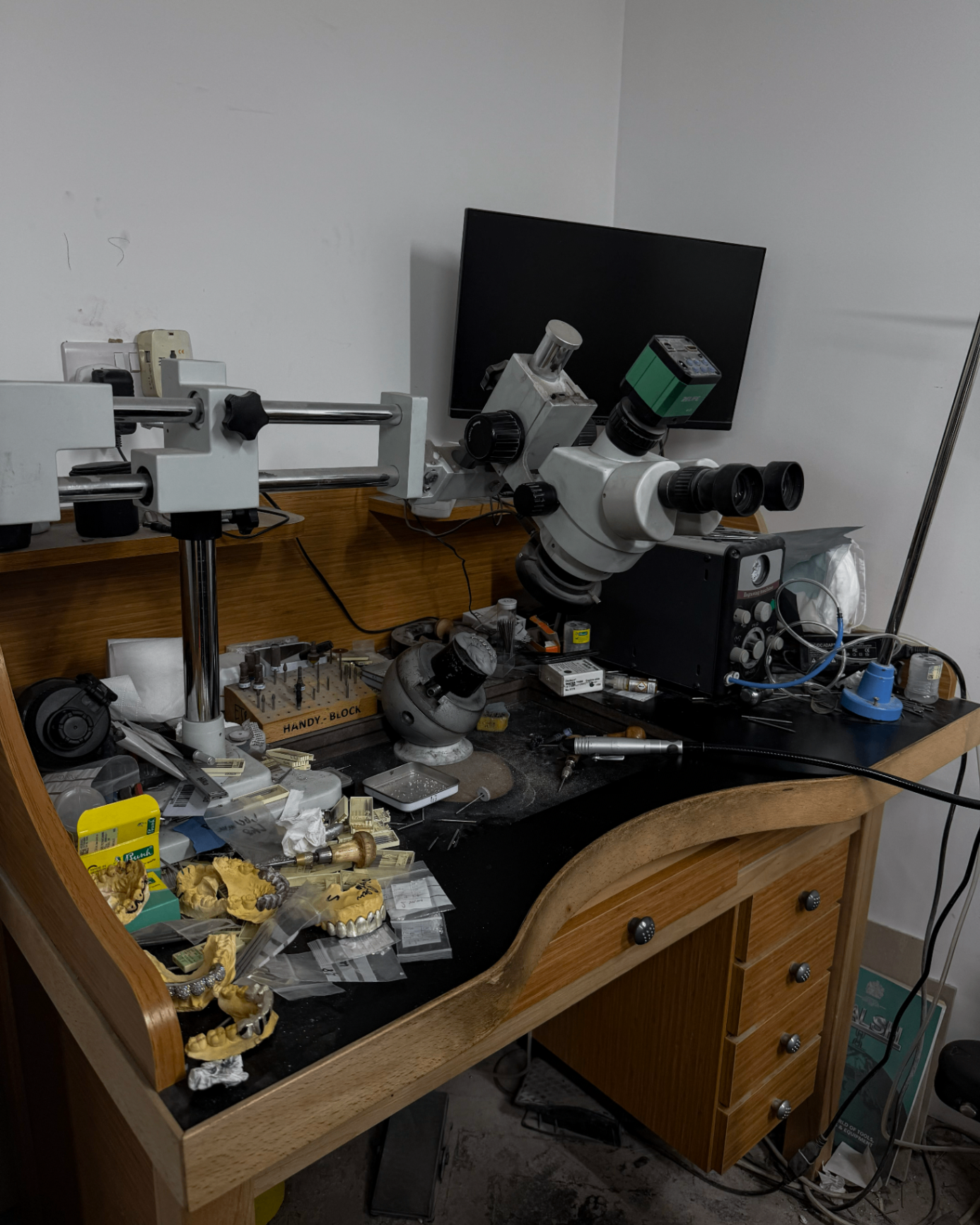 ETR workshop bench - setting a diamond in Hatton Garden